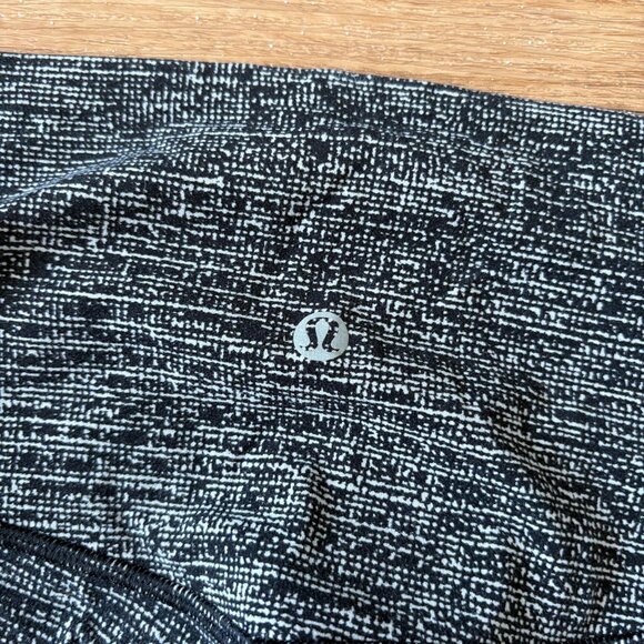 Lululemon Athletic Align HR Crop Yoga Pants 21” Twillines Ice Black Women’s Sz 6 - Picture 9 of 11
